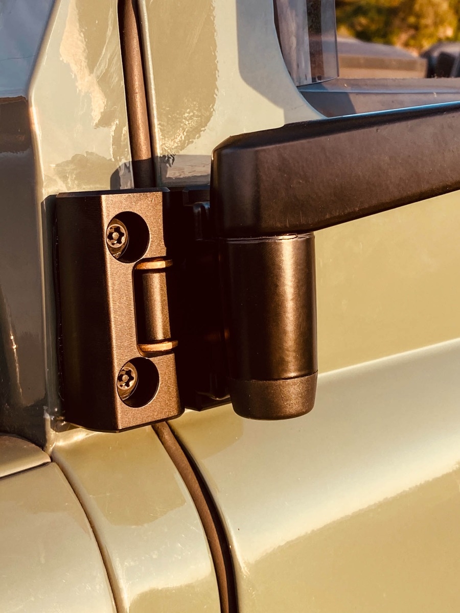 Defender Front Door Hinge Set Black Billet Aluminium EXT01428